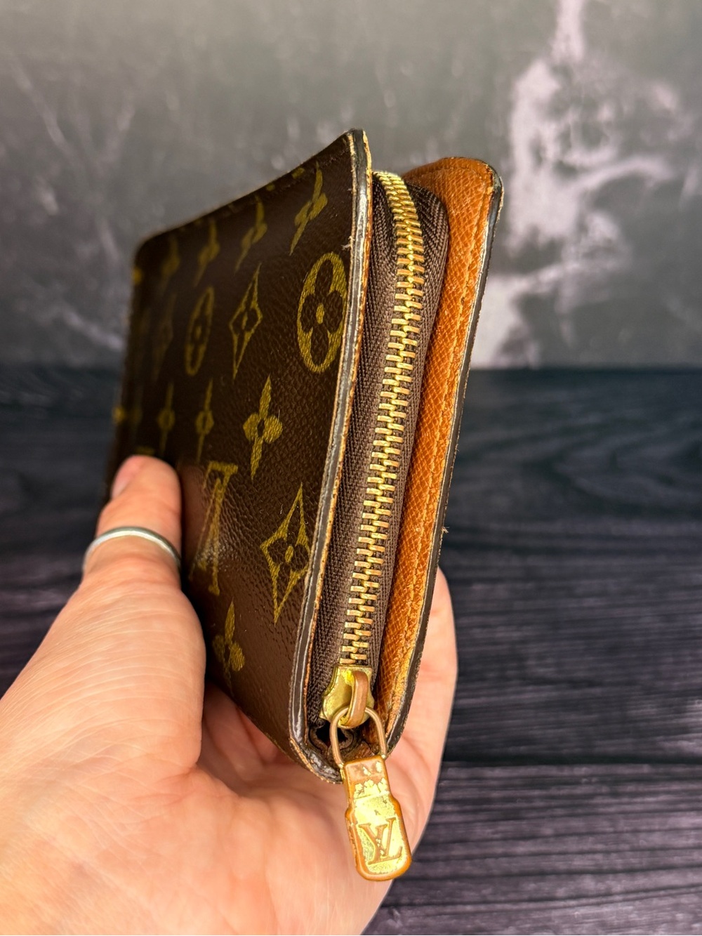 Louis Vuitton Monogram Zip Wallet | LV Zippy Wallet | Vintage| w/box and COA - Picture 3 of 11